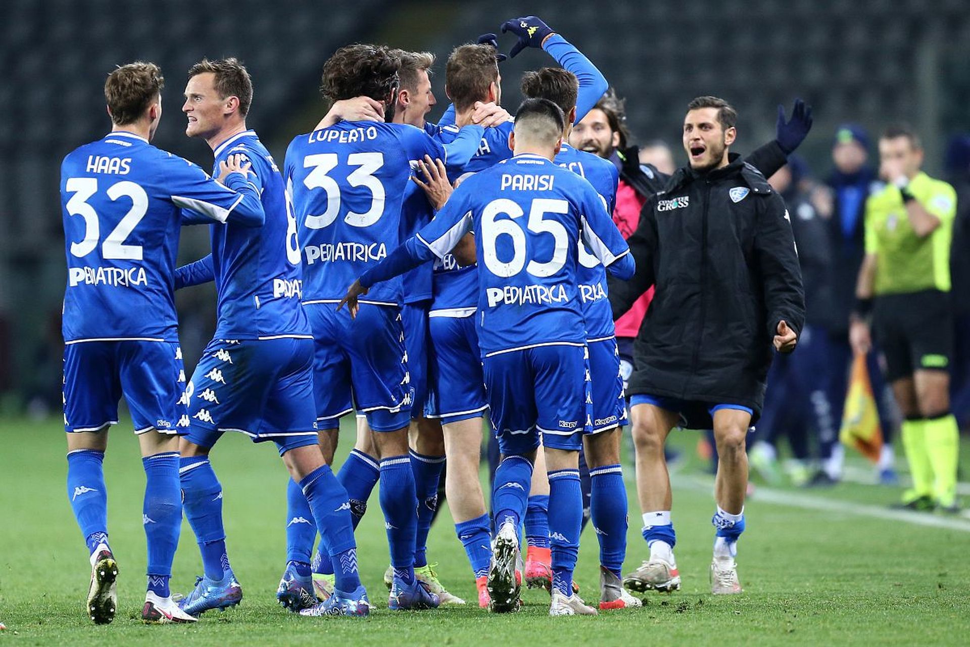 球迷们更多 球迷们更多