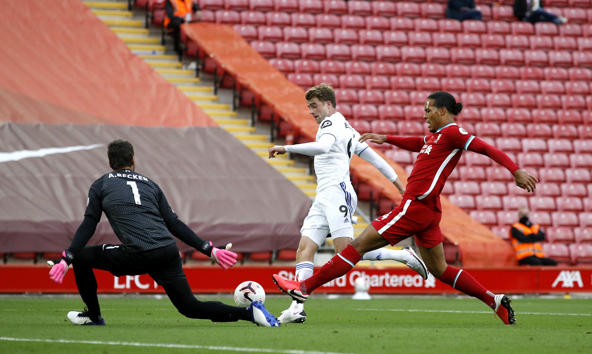 州站开幕前 州站开幕前